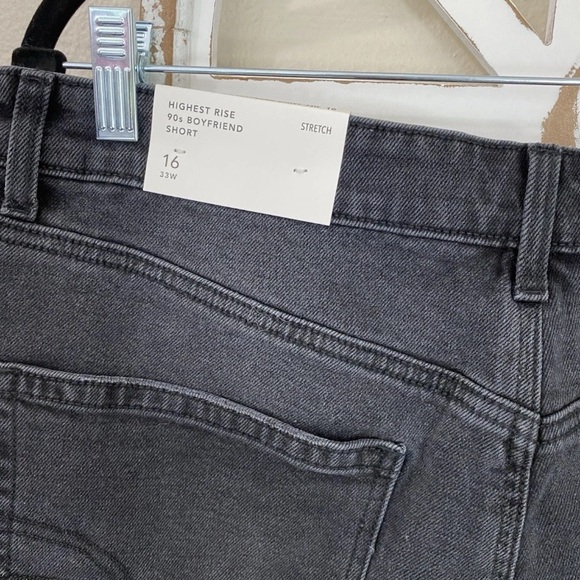 NWT AMERICAN EAGLE STRETCH size 16 HIGHEST RISE 90S BOYFRIEND SHORT - Picture 3 of 5